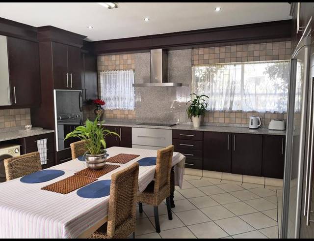 4 BEDROOM HOUSE FOR SALE IN SUNWARD PARK